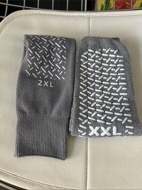 Gray Non-Slip Men's Grip Socks Set - 2XL